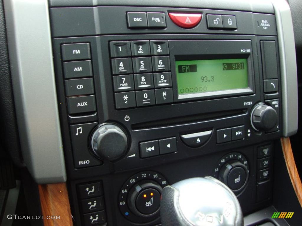 2009 Land Rover LR2 HSE Controls Photo #47266394