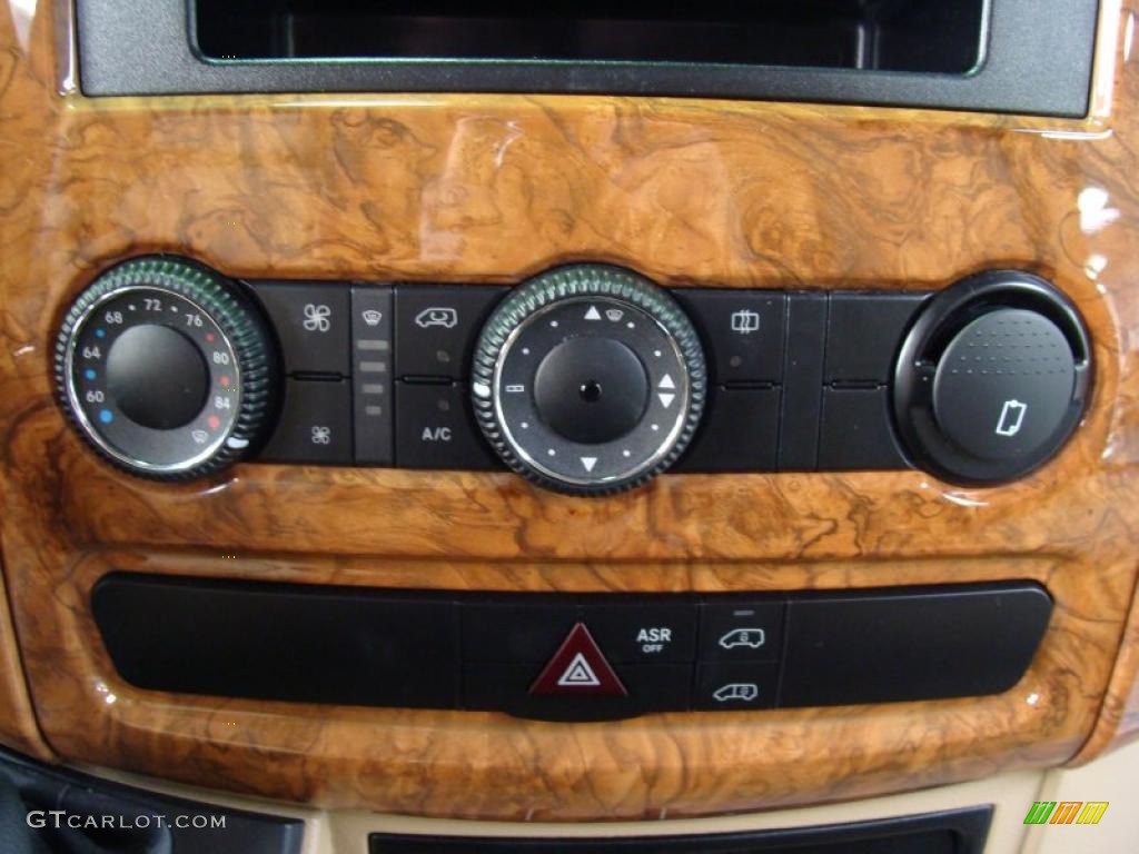 2011 Mercedes-Benz Sprinter 2500 Passenger Conversion Controls Photos