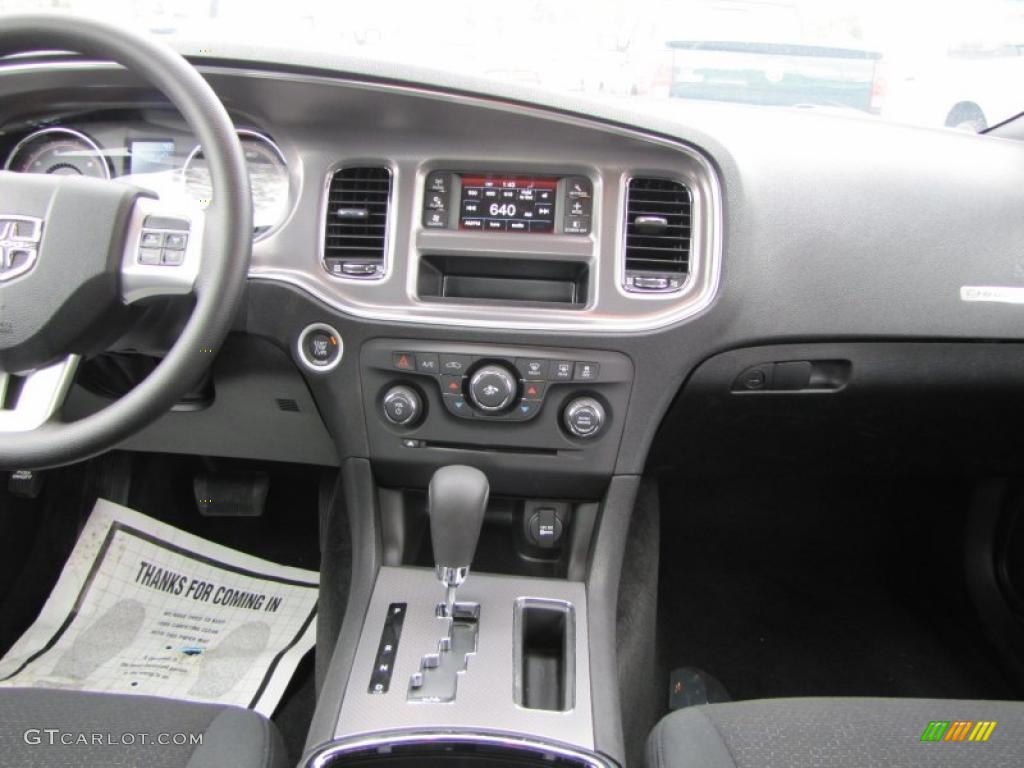 2011 Dodge Charger SE Black Dashboard Photo #47267361