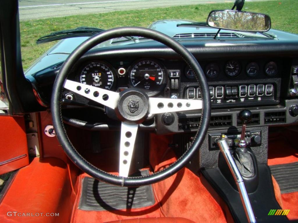 1974 Jaguar XKE Series III Russet Red Steering Wheel Photo #47268581