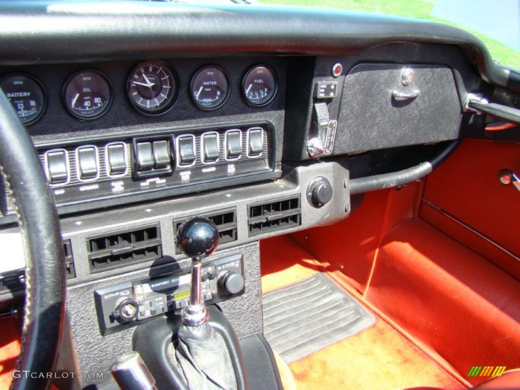 1974 Jaguar XKE Series III Russet Red Dashboard Photo #47268596
