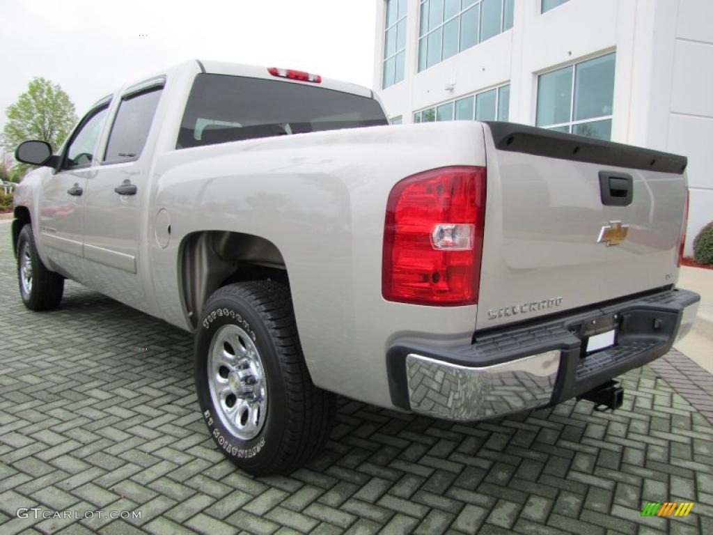 2008 Silverado 1500 LS Crew Cab - Silver Birch Metallic / Dark Titanium photo #3