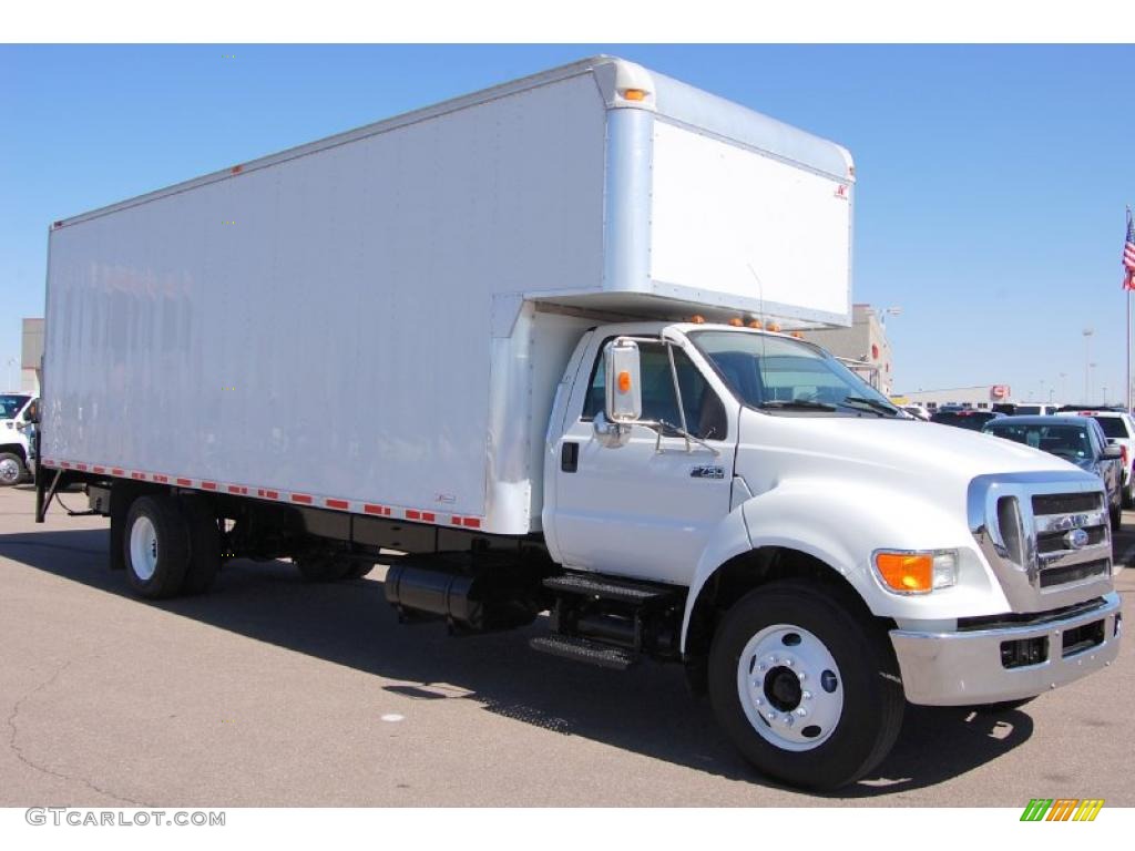Oxford White 2008 Ford F750 Super Duty XL Chassis Regular Cab Moving Truck Exterior Photo #47272442