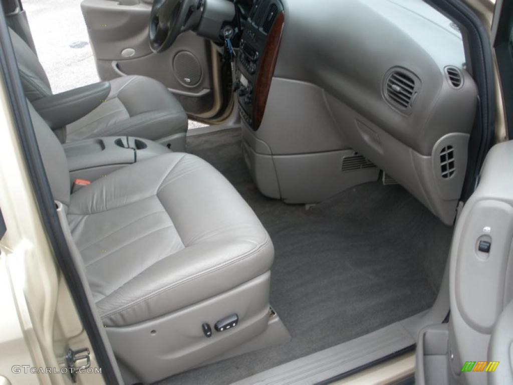 Taupe Interior 2001 Chrysler Town & Country LXi Photo #47272445