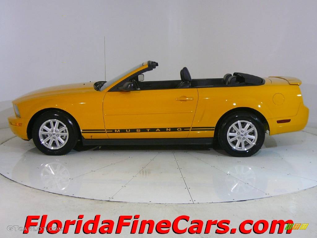 2007 Mustang V6 Premium Convertible - Grabber Orange / Dark Charcoal photo #3