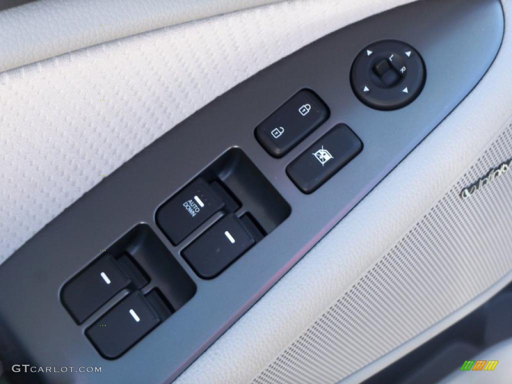 2011 Kia Optima LX Controls Photo #47275103