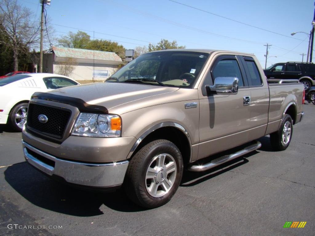 2006 F150 XLT SuperCab - Arizona Beige Metallic / Tan photo #4