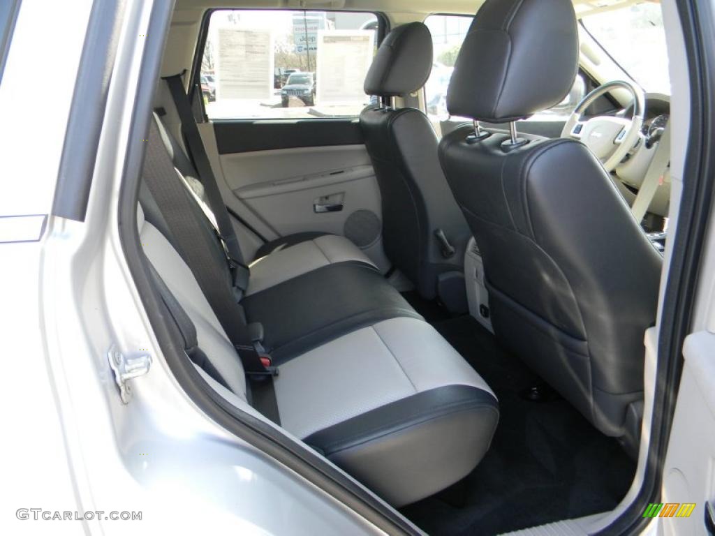 2008 Grand Cherokee Limited 4x4 - Bright Silver Metallic / Dark Slate Gray/Light Graystone photo #9