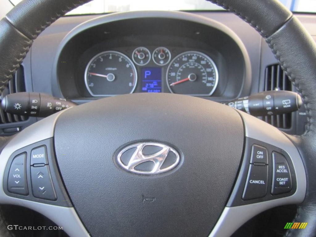 2010 Hyundai Elantra Touring SE Controls Photo #47281206