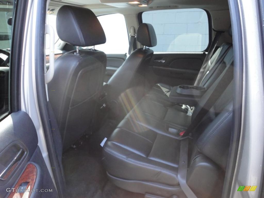 2007 Suburban 1500 LTZ 4x4 - Silver Birch Metallic / Ebony photo #8