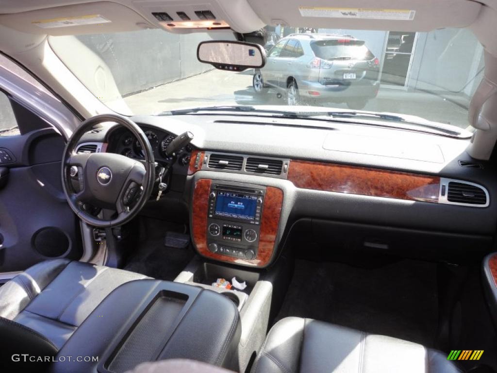 2007 Suburban 1500 LTZ 4x4 - Silver Birch Metallic / Ebony photo #11