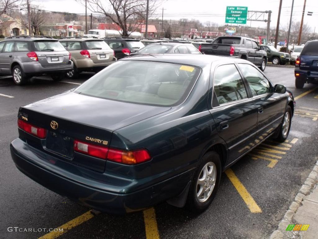 1997 Camry XLE - Classic Green Pearl / Beige photo #5