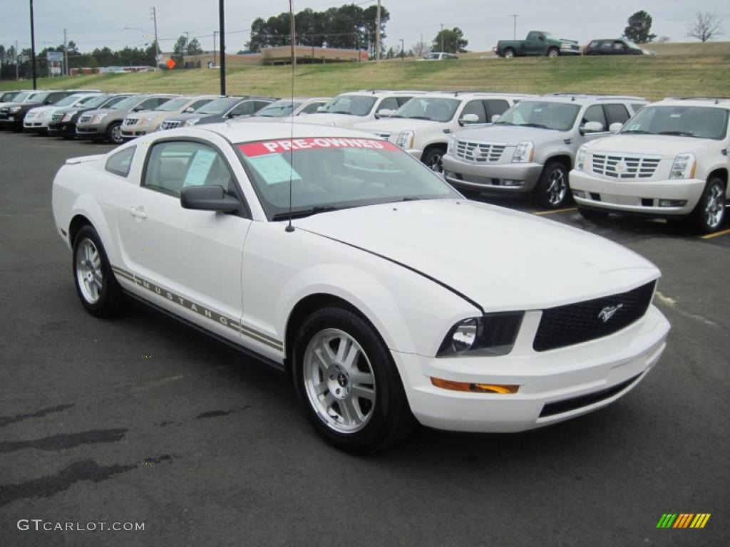 2007 Mustang V6 Premium Coupe - Performance White / Medium Parchment photo #7