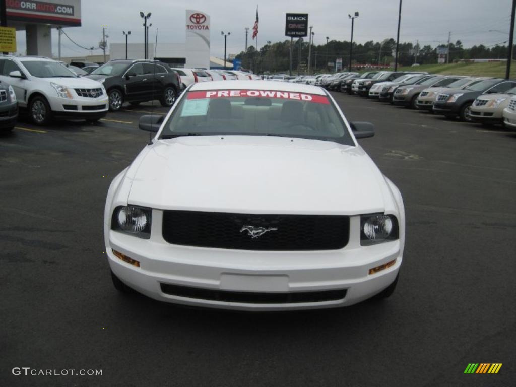 2007 Mustang V6 Premium Coupe - Performance White / Medium Parchment photo #8