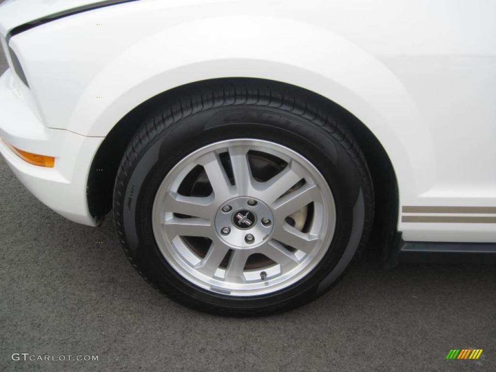 2007 Mustang V6 Premium Coupe - Performance White / Medium Parchment photo #9