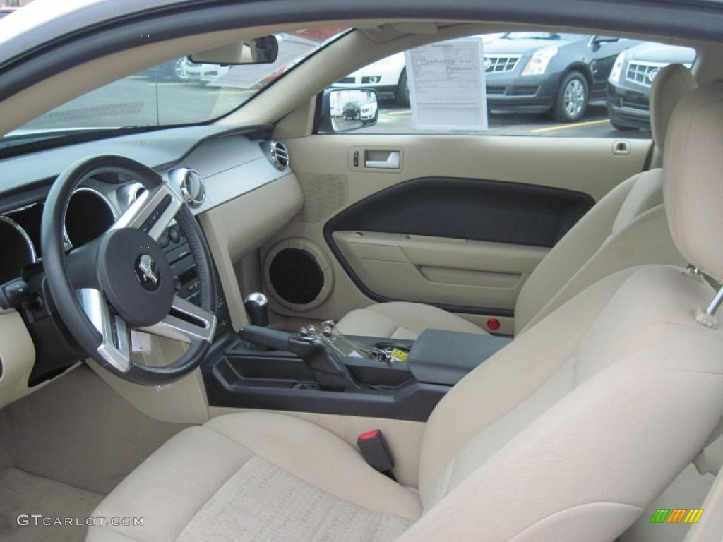 2007 Mustang V6 Premium Coupe - Performance White / Medium Parchment photo #10