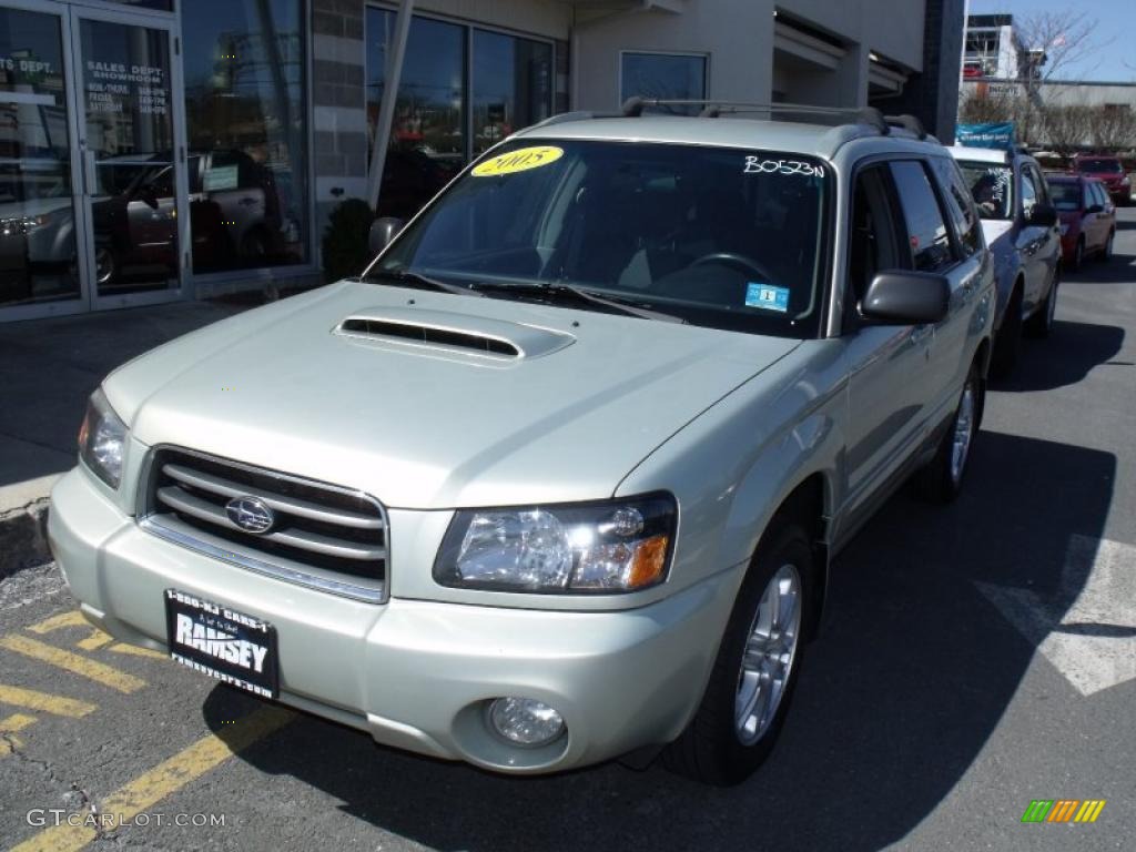 2005 Forester 2.5 XT - Champagne Gold Opalescent / Off Black photo #1