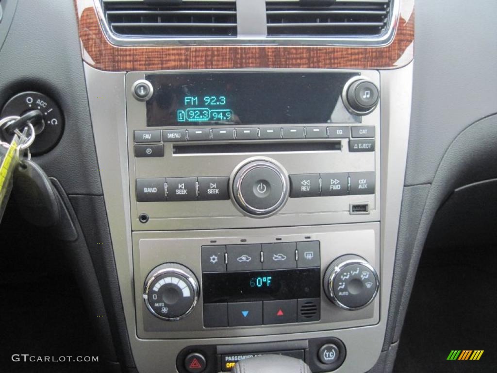 2011 Chevrolet Malibu LTZ Controls Photo #47284872
