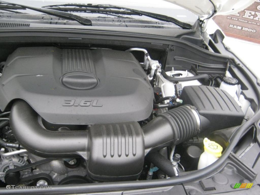 2011 Dodge Durango Express 3.6 Liter DOHC 24-Valve VVT Pentastar V6 Engine Photo #47286573