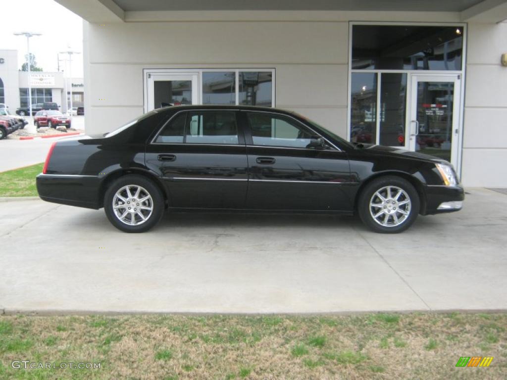 Black Raven 2010 Cadillac DTS Standard DTS Model Exterior Photo #47287764