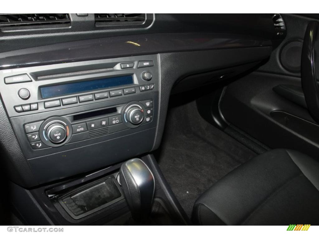 2009 BMW 1 Series 128i Coupe Controls Photo #47289471