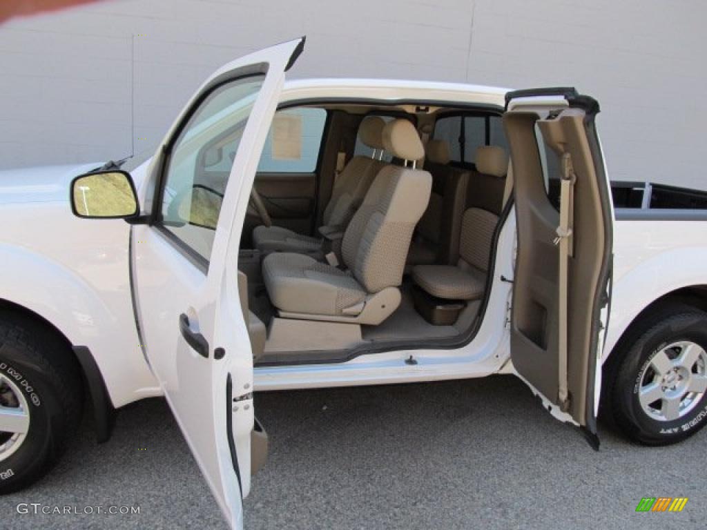 Desert Interior 2007 Nissan Frontier SE King Cab 4x4 Photo #47290689