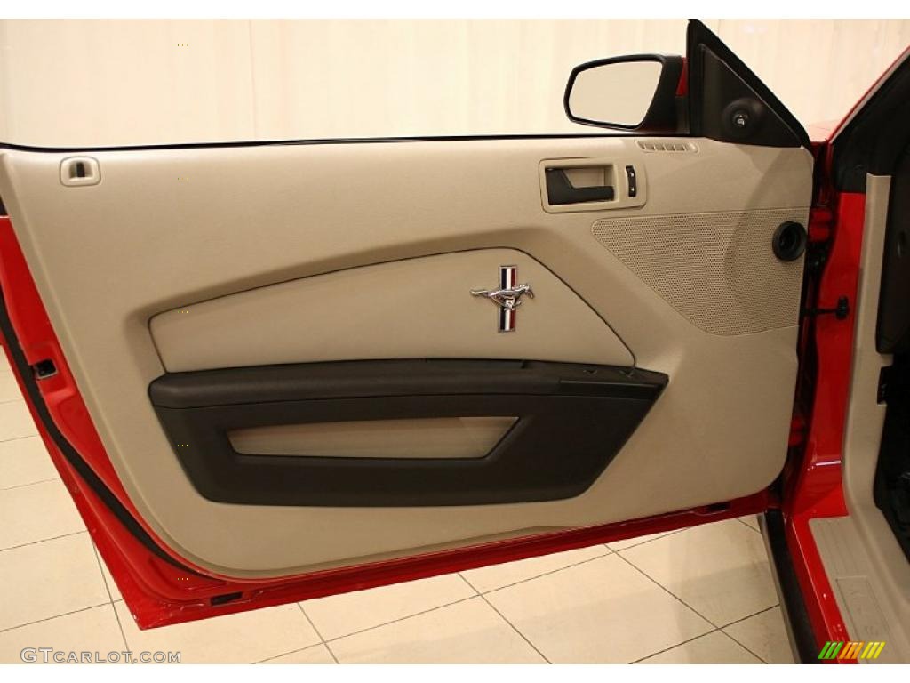 2010 Ford Mustang GT Convertible Stone Door Panel Photo #47294231