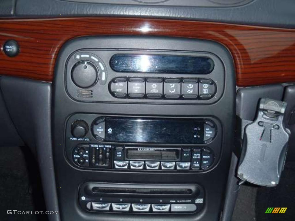 2000 Chrysler 300 M Sedan Controls Photo #47294366