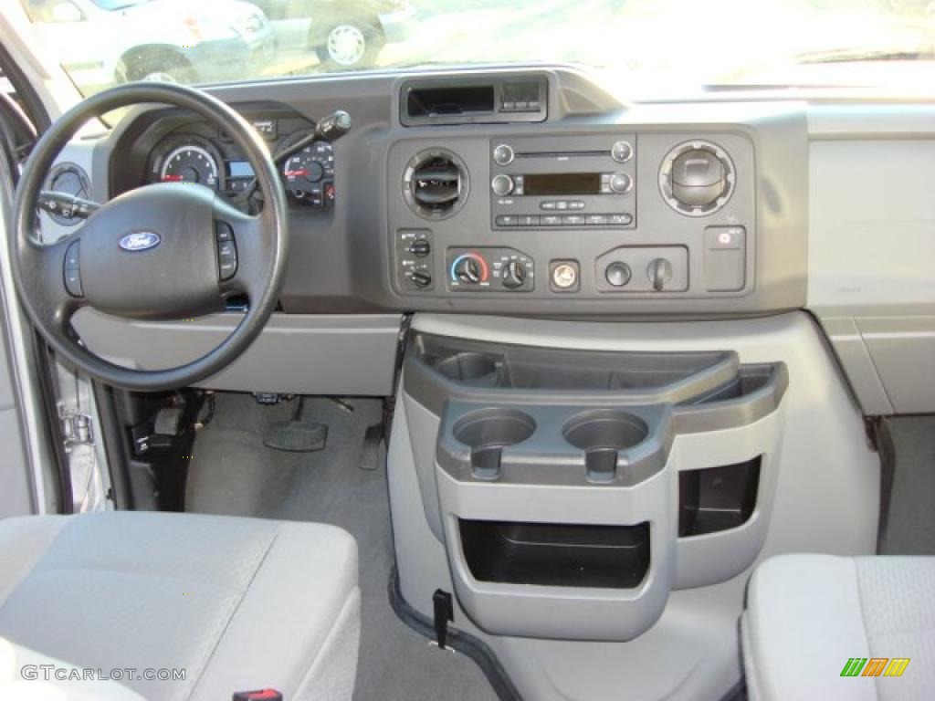 2010 Ford E Series Van E350 XLT Passenger Extended Dashboard Photos