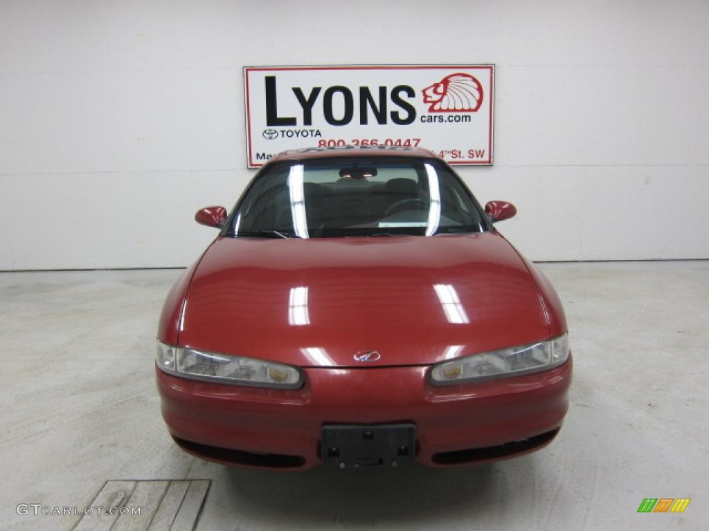 1999 Intrigue GL - Crimson Red Metallic / Dark Gray photo #15