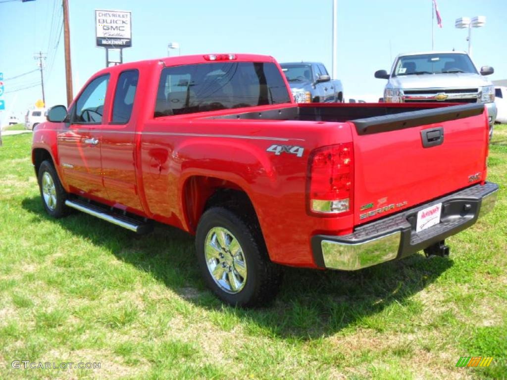 2011 Sierra 1500 SLE Extended Cab 4x4 - Fire Red / Ebony/Light Cashmere photo #2