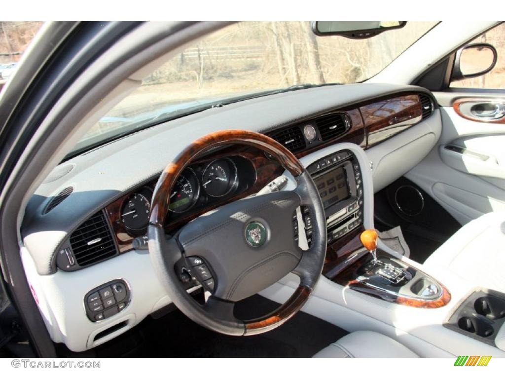 Dove Interior 2004 Jaguar XJ Vanden Plas Photo #47298680