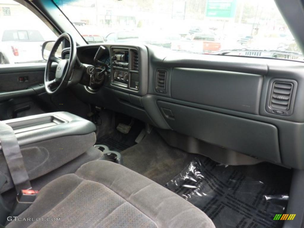 2002 Silverado 1500 LS Extended Cab 4x4 - Onyx Black / Graphite Gray photo #15