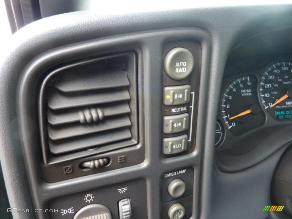 2002 Silverado 1500 LS Extended Cab 4x4 - Onyx Black / Graphite Gray photo #22