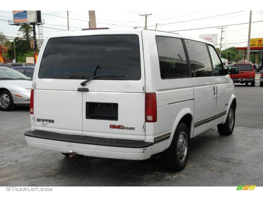 1997 Safari SLT - Ivory White / Gray photo #10