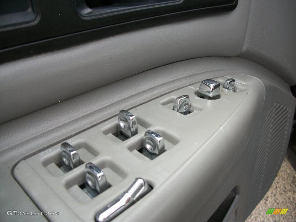 1996 Chevrolet Impala SS Controls Photo #47303345