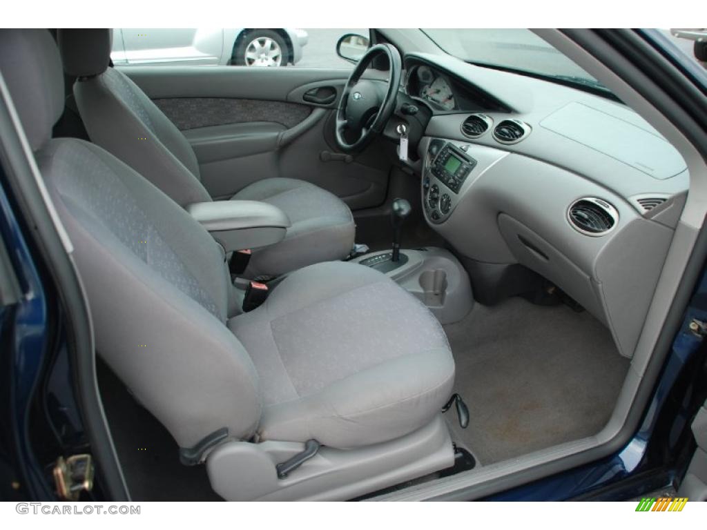 Medium Graphite Interior 2003 Ford Focus ZX3 Coupe Photo #47303435