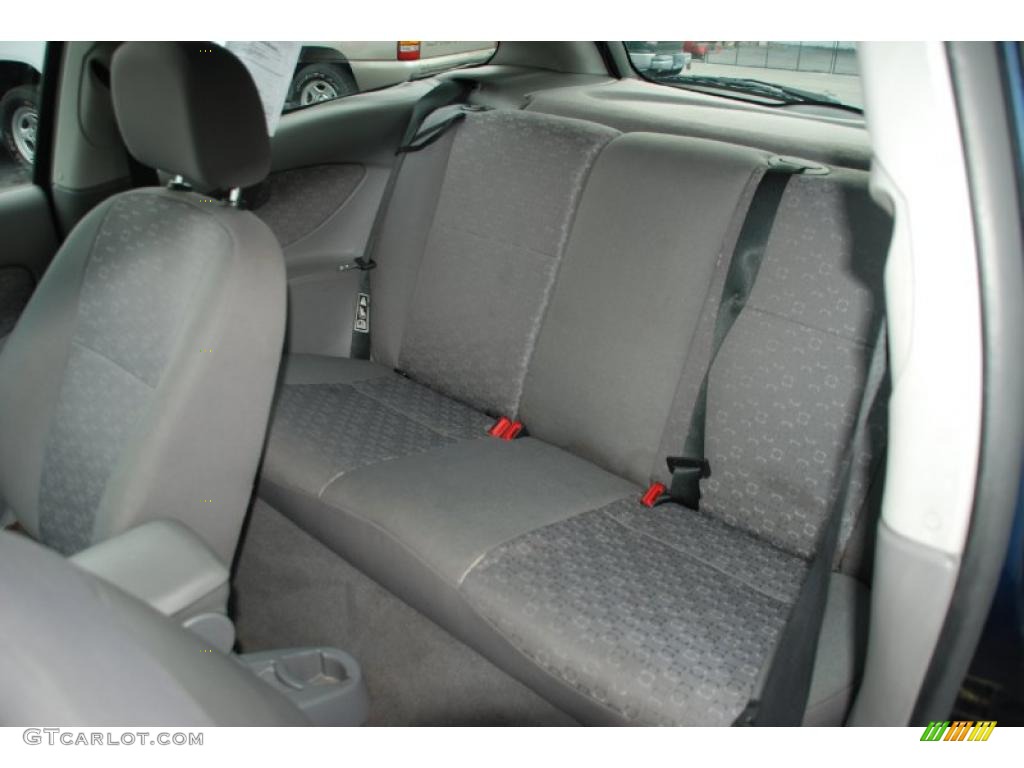 Medium Graphite Interior 2003 Ford Focus ZX3 Coupe Photo #47303495