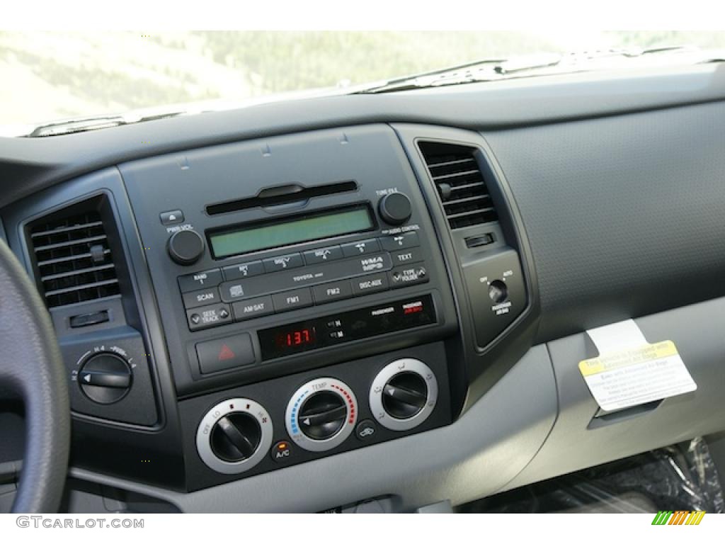 2011 Toyota Tacoma Access Cab 4x4 Controls Photo #47306174