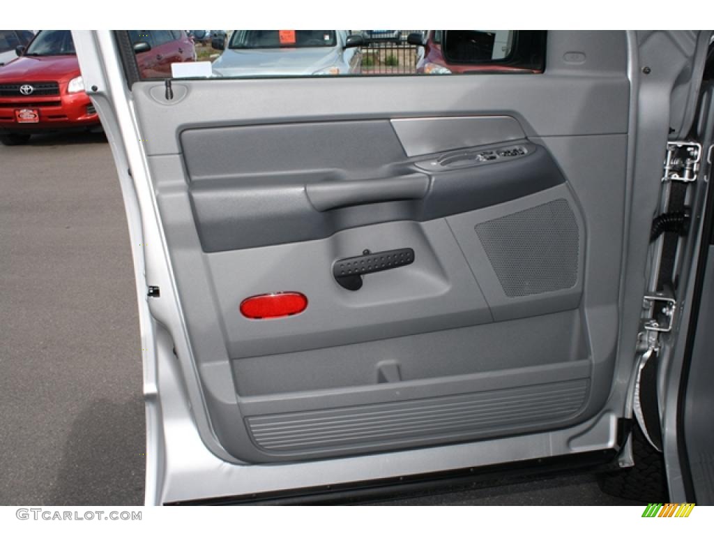 2009 Dodge Ram 2500 SXT Mega Cab 4x4 Medium Slate Gray Door Panel Photo #47306760