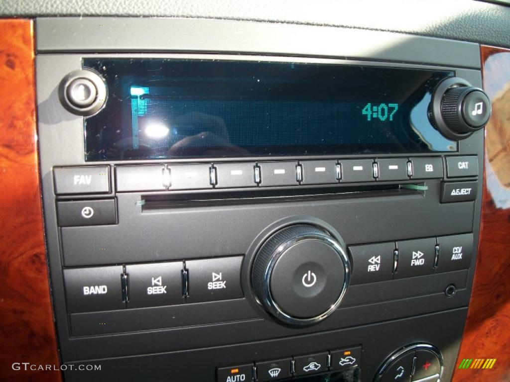 2011 Chevrolet Silverado 2500HD LTZ Crew Cab 4x4 Controls Photo #47307503