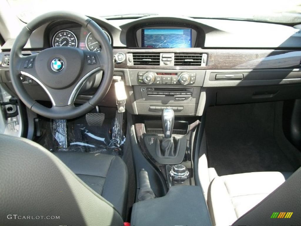2011 BMW 3 Series 328i xDrive Coupe Black Dashboard Photo #47309060