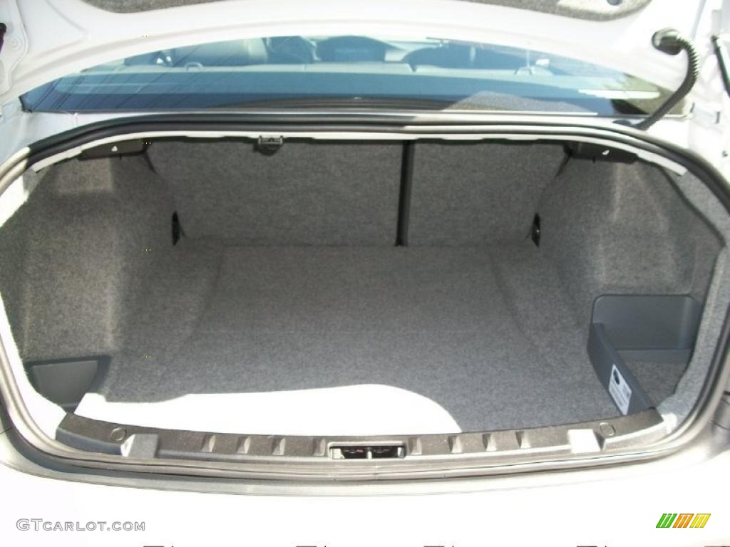 2011 BMW 3 Series 328i xDrive Coupe Trunk Photo #47309186