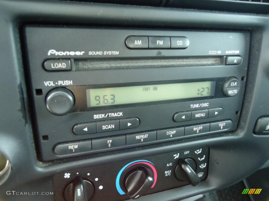 2004 Ford Ranger Edge SuperCab Controls Photo #47309708