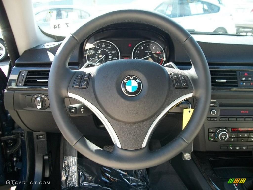 2011 BMW 3 Series 328i xDrive Coupe Oyster/Black Dakota Leather Steering Wheel Photo #47310194