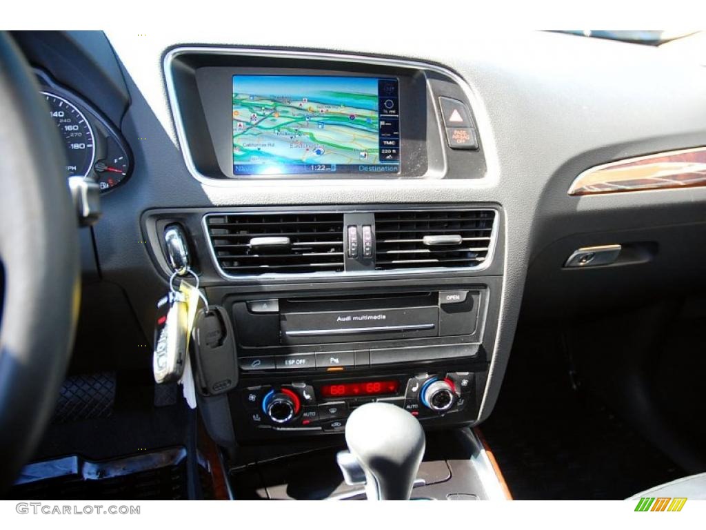 2010 Q5 3.2 quattro - Brilliant Black / Black photo #22