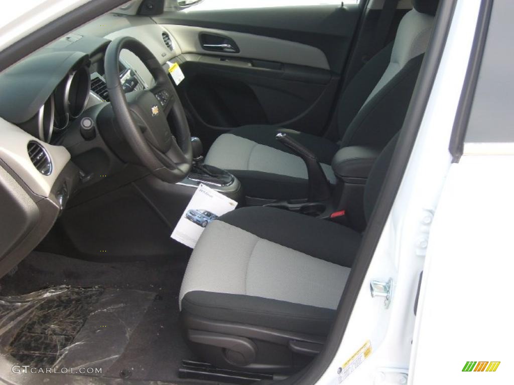 2011 Chevrolet Cruze LS interior Photo #47310878