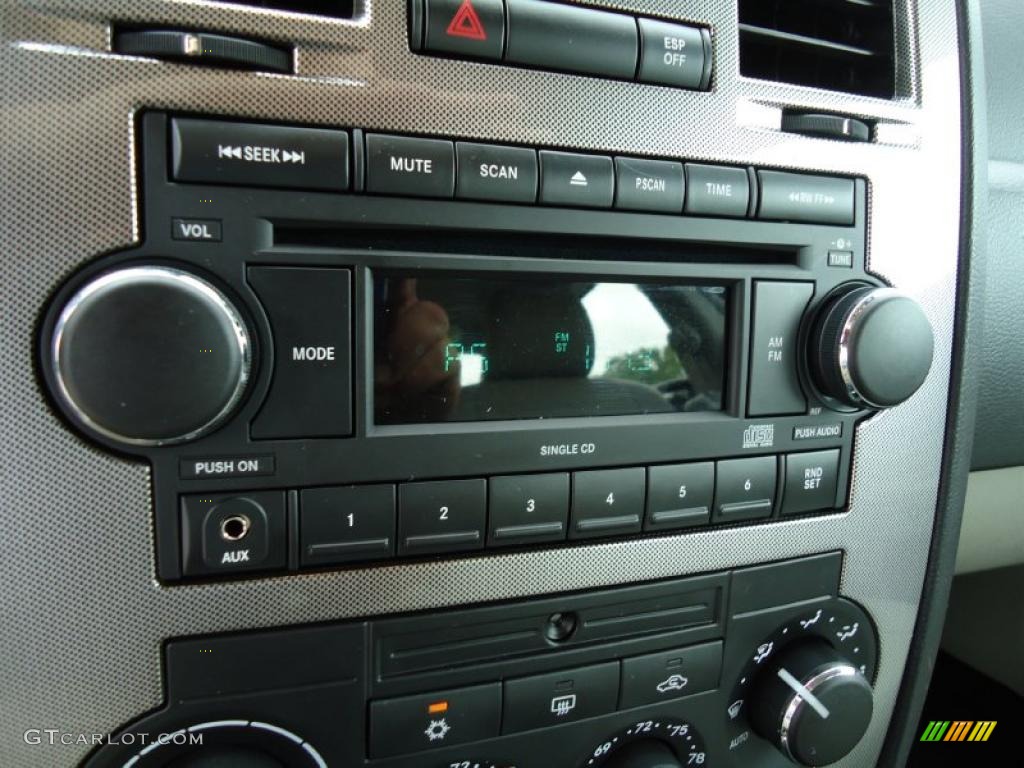 2007 Chrysler 300 Touring Controls Photo #47311190