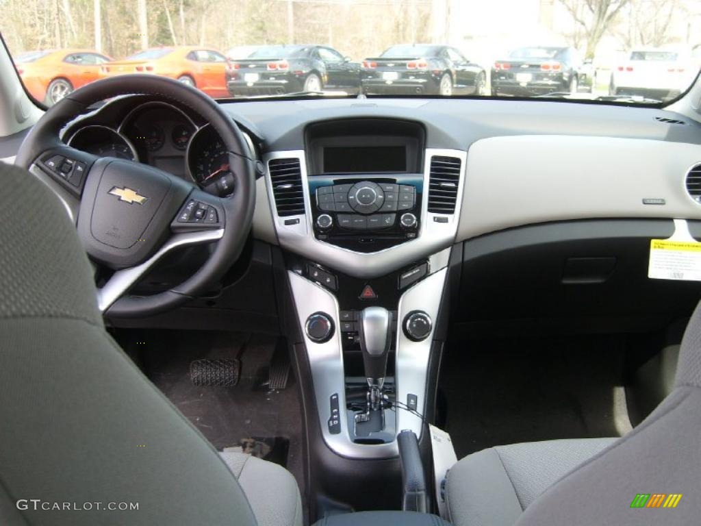 2011 Chevrolet Cruze ECO Medium Titanium Dashboard Photo #47311277