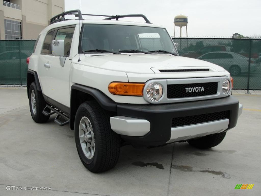 2011 FJ Cruiser 4WD - Iceberg White / Dark Charcoal photo #1